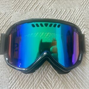 Ski Goggles with Blue and Green Lens